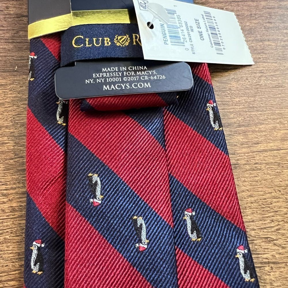 Club Room Tie - Picture 2 of 3